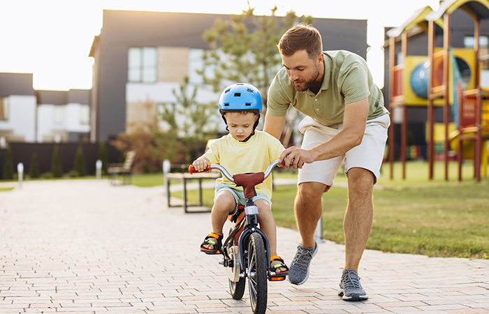 子どもの自転車デビューはいつ?ベストなタイミングとは